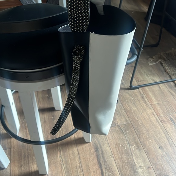 Authentic Celine handbag - Picture 7 of 9